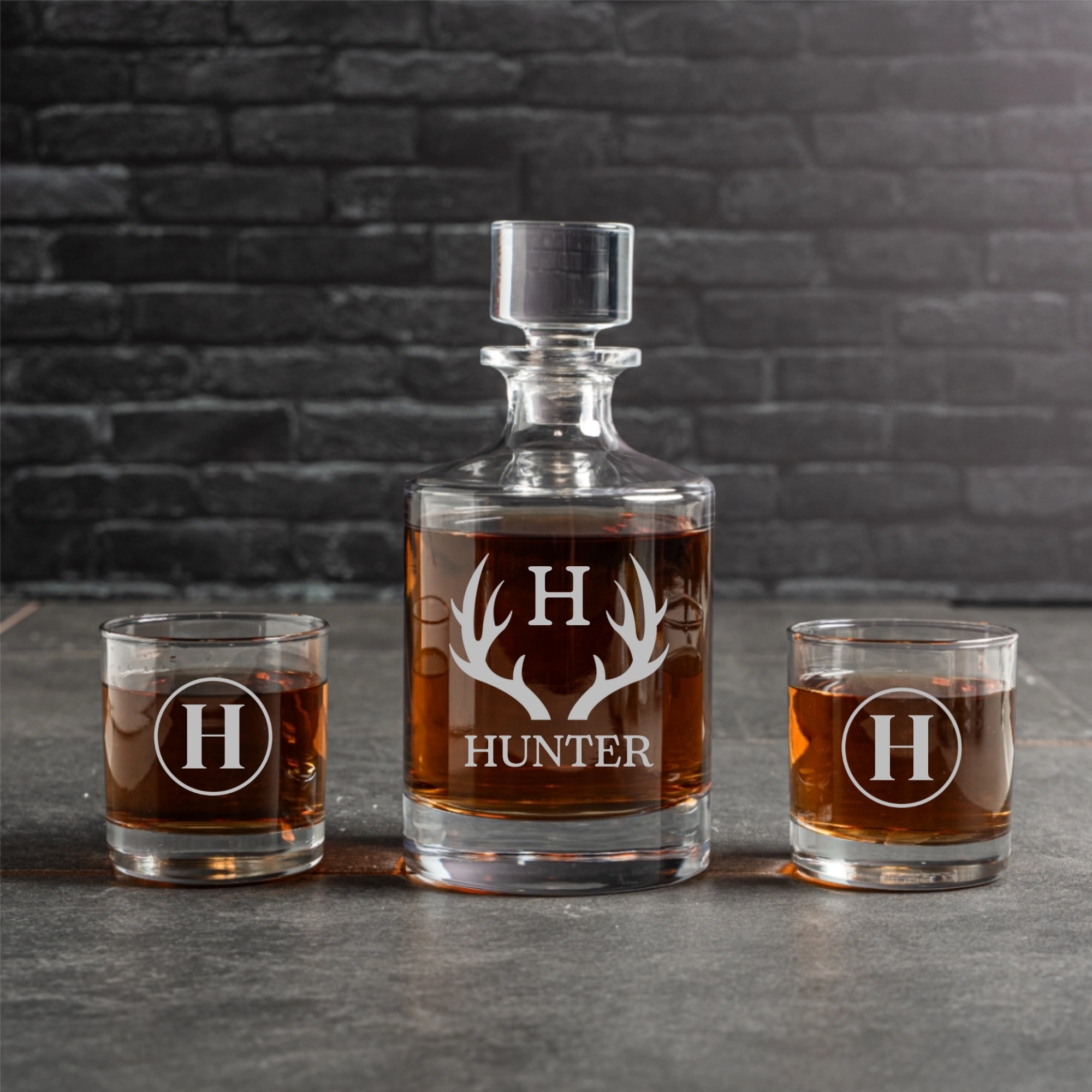 Personalized Aberdeen Decanter with 2 Lowball Whiskey Glasses